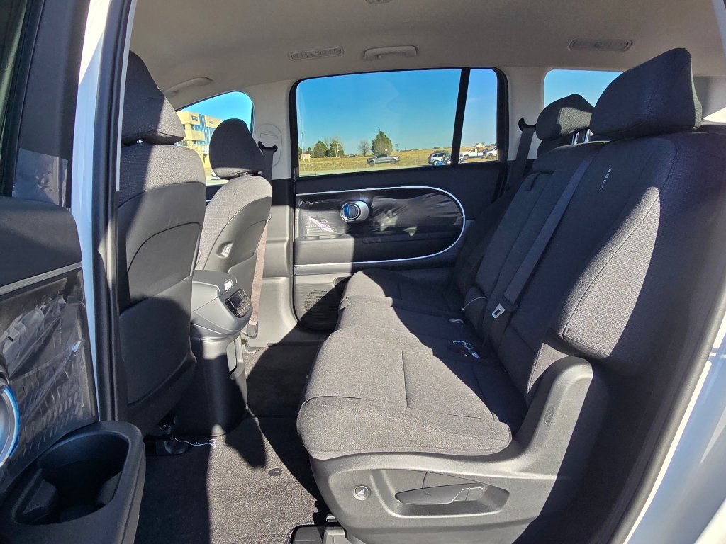 New 2026 Hyundai Ioniq 9 SE image 14