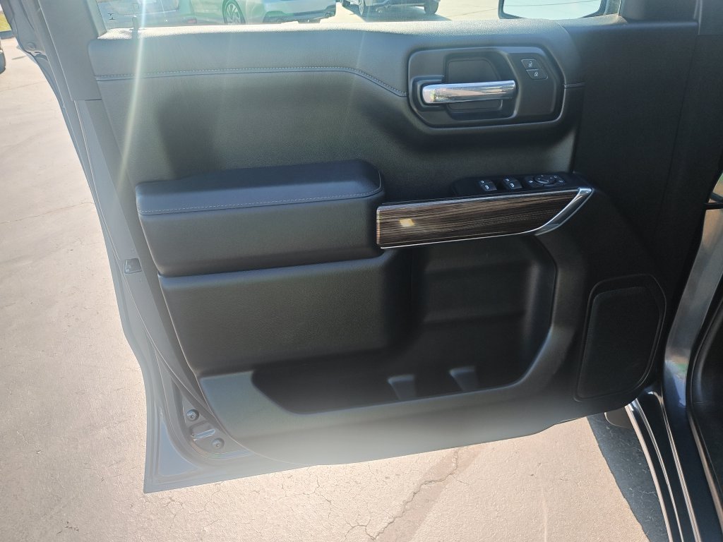 Used 2022 Chevrolet Silverado 1500 LT AWD/4WD image 12