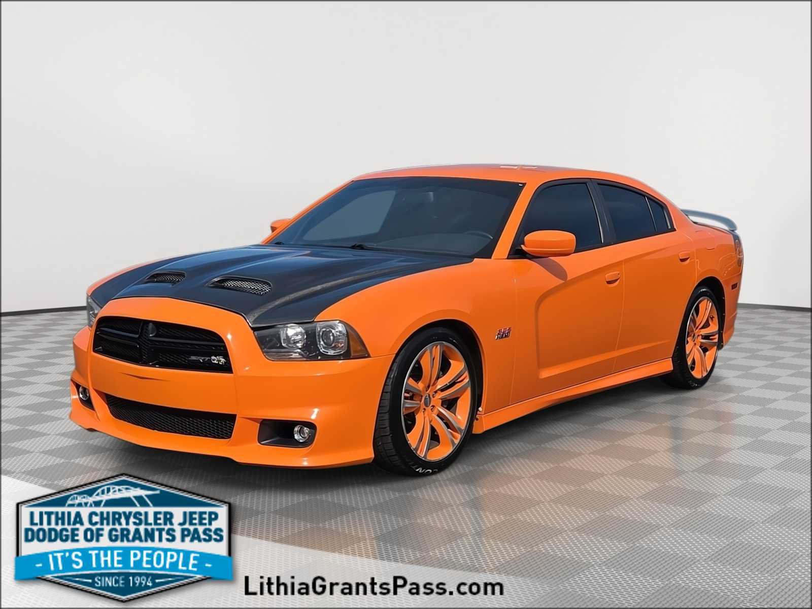 Used 2014 Dodge Charger SRT8 Super Bee w/ Convenience Group II RWD image 1