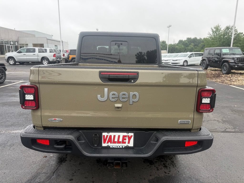 Certified 2020 Jeep Gladiator Overland AWD/4WD image 5