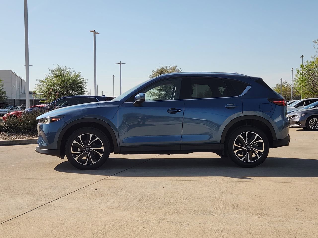 Used 2023 MAZDA CX-5 AWD 2.5 S w/ Premium Plus Pkg image 4