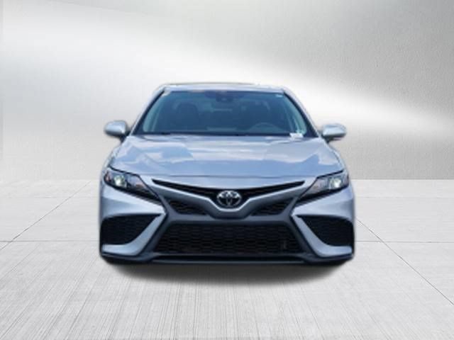 Used 2024 Toyota Camry SE w/ Convenience Package FWD image 8