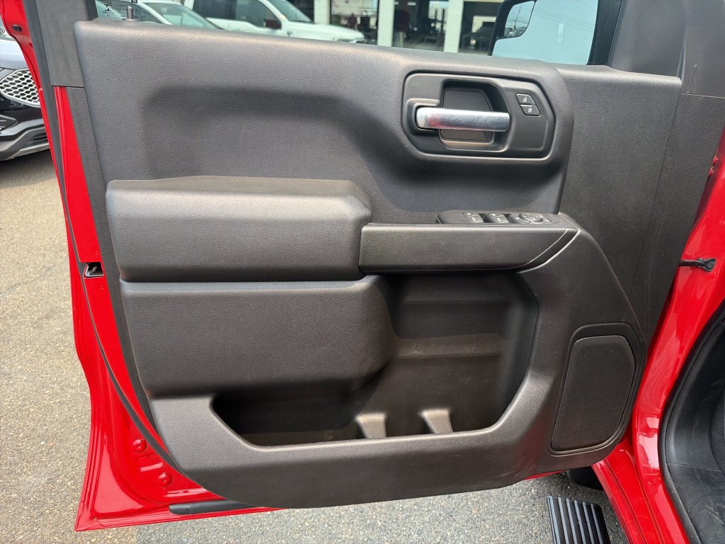Used 2019 Chevrolet Silverado 1500 Custom Trail Boss AWD/4WD image 10