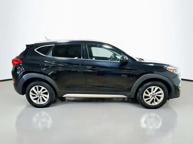 Used 2017 Hyundai Tucson SE AWD/4WD image 5