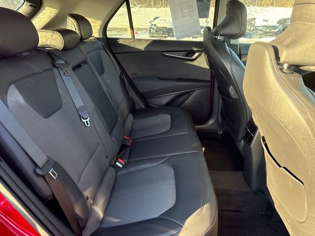 Used 2023 Kia Niro EX Touring image 11