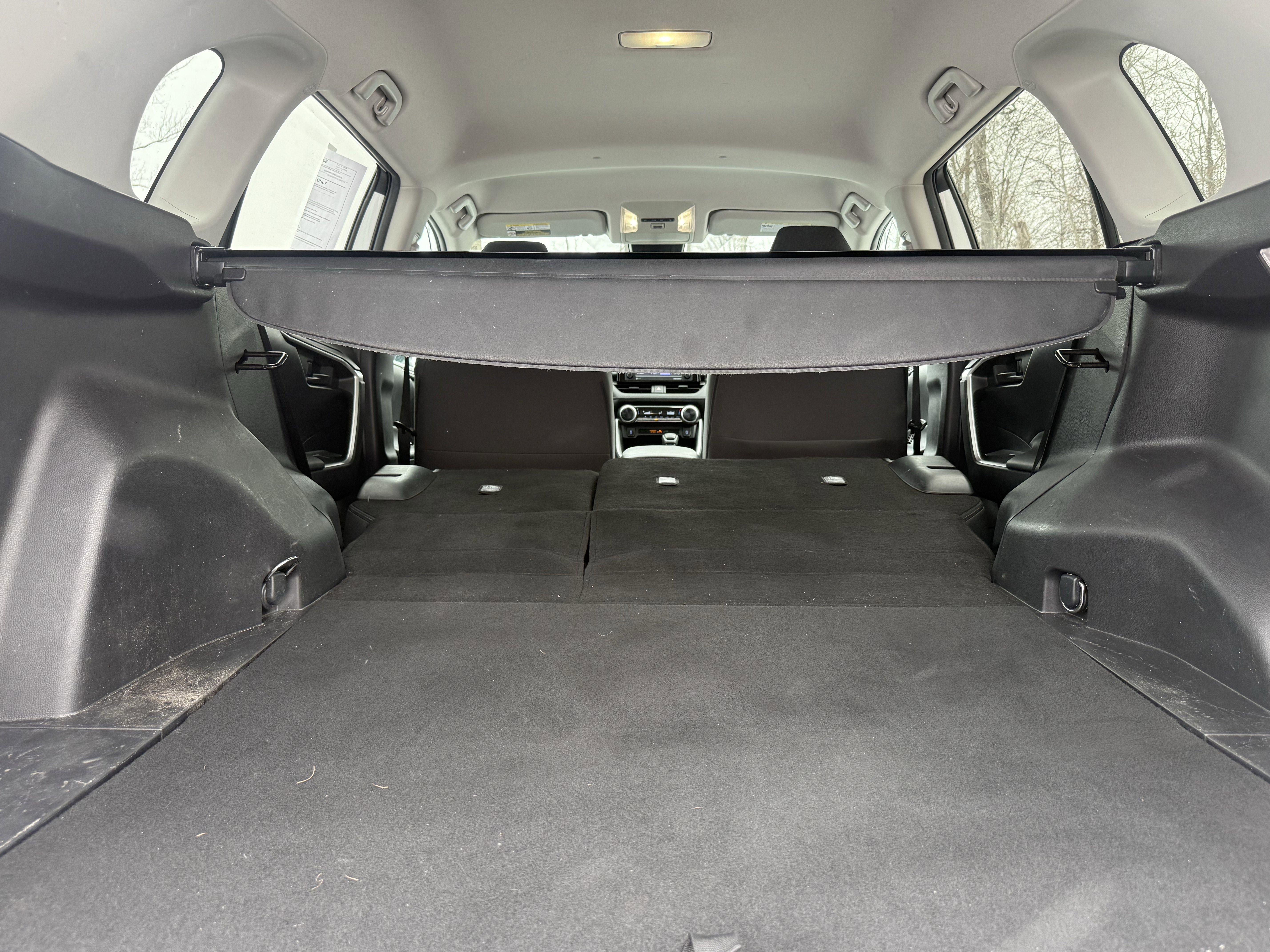 Used 2022 Toyota RAV4 LE image 27