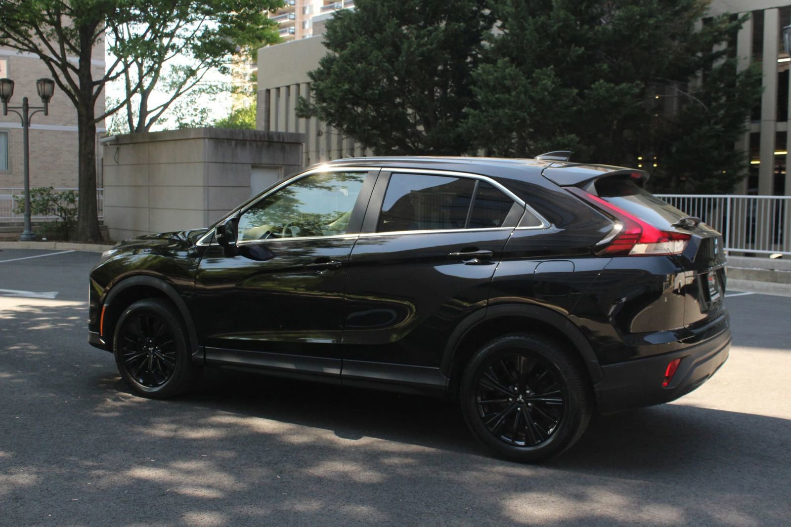 Used 2022 Mitsubishi Eclipse Cross LE AWD/4WD image 9