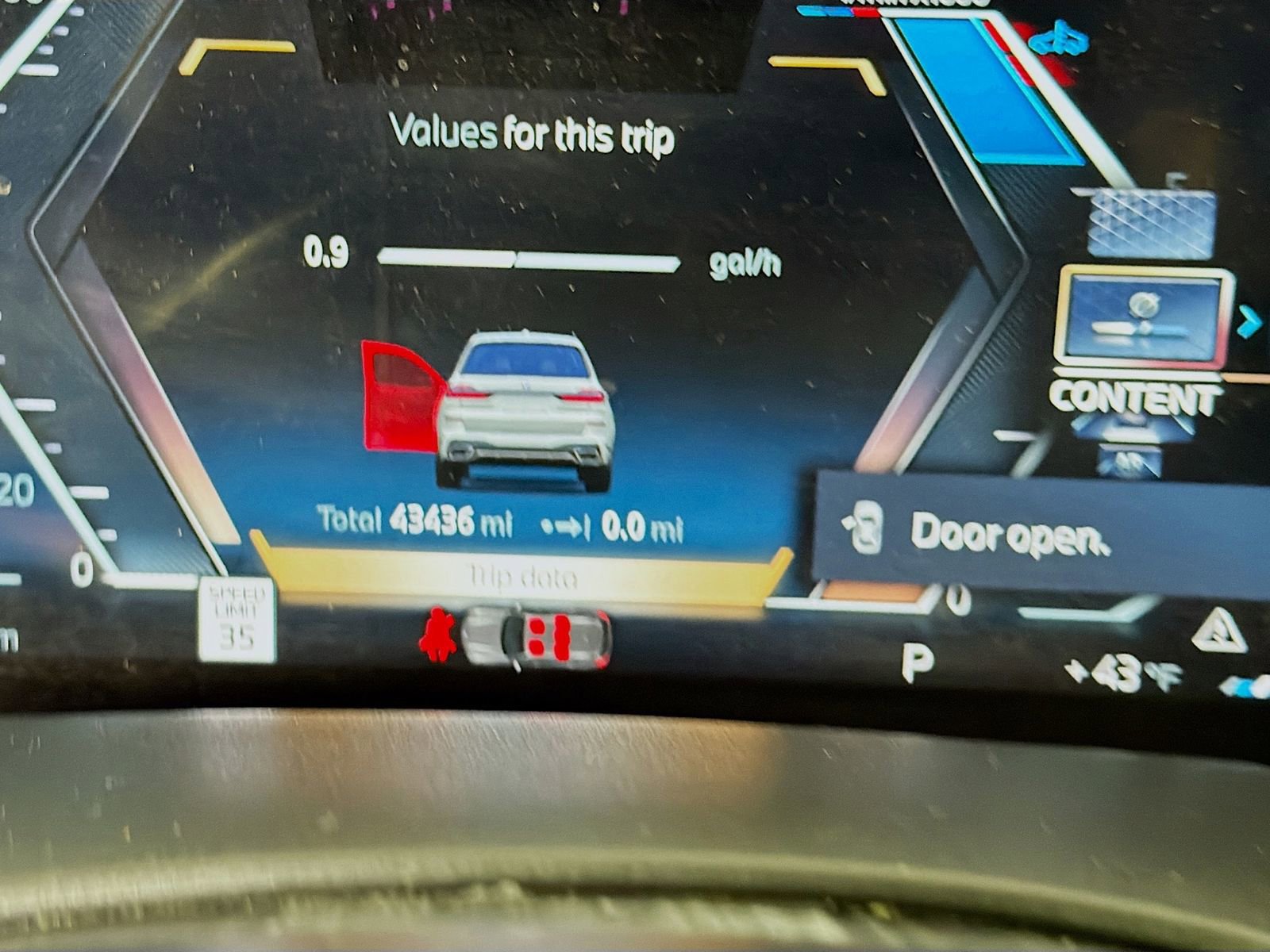 Used 2025 BMW X7 xDrive40i w/ Executive Package image 14