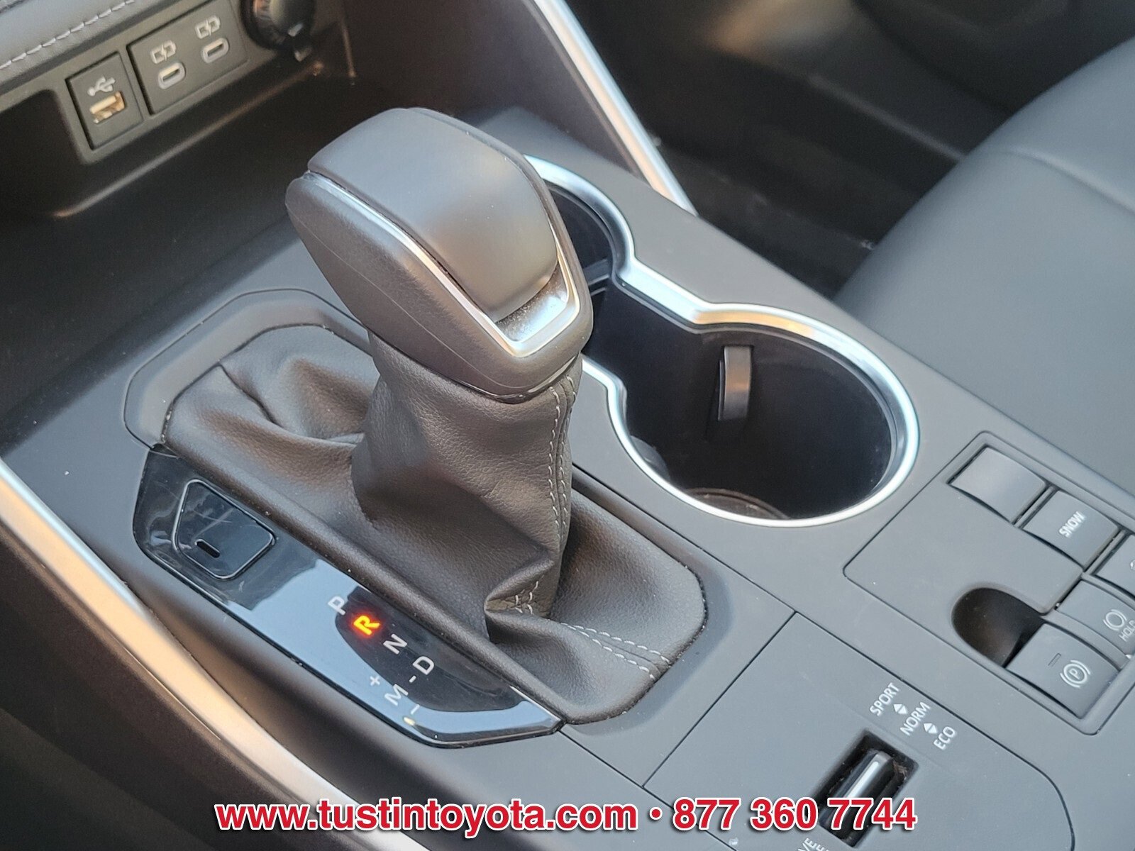 Certified 2023 Toyota Highlander XLE image 24