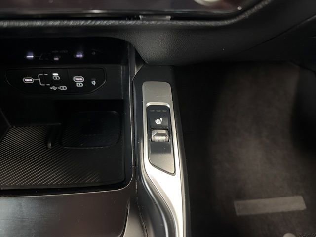 Used 2024 Kia Sorento S FWD image 25