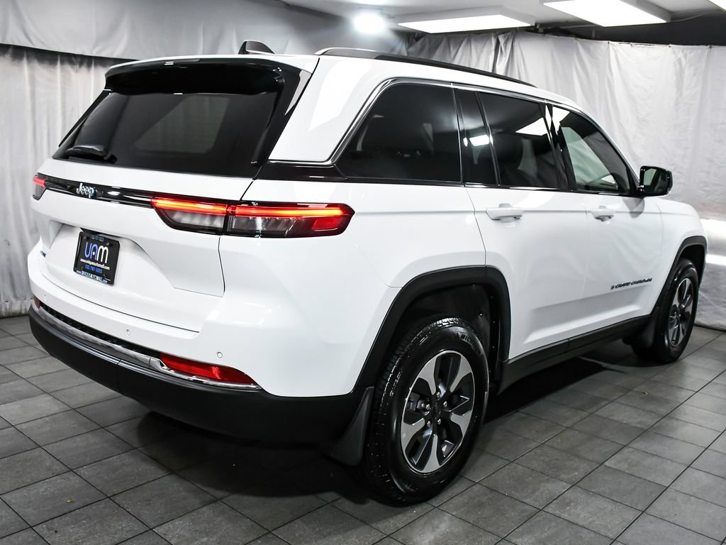 Used 2024 Jeep Grand Cherokee Limited 4xe w/ Trailer Tow Package AWD/4WD image 6