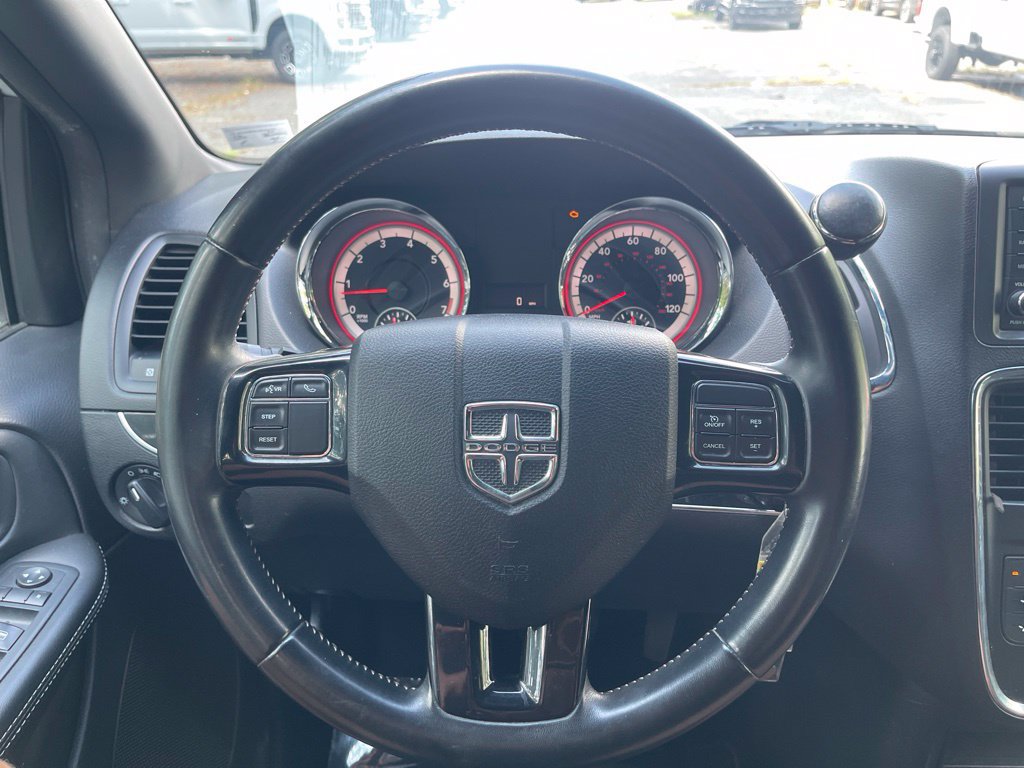 Used 2017 Dodge Grand Caravan SE FWD image 17