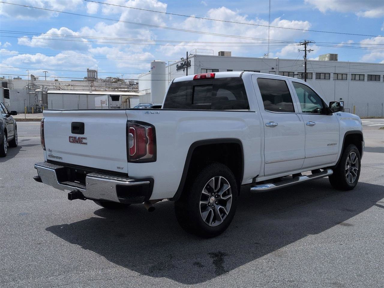 Used 2018 GMC Sierra 1500 SLT AWD/4WD image 3