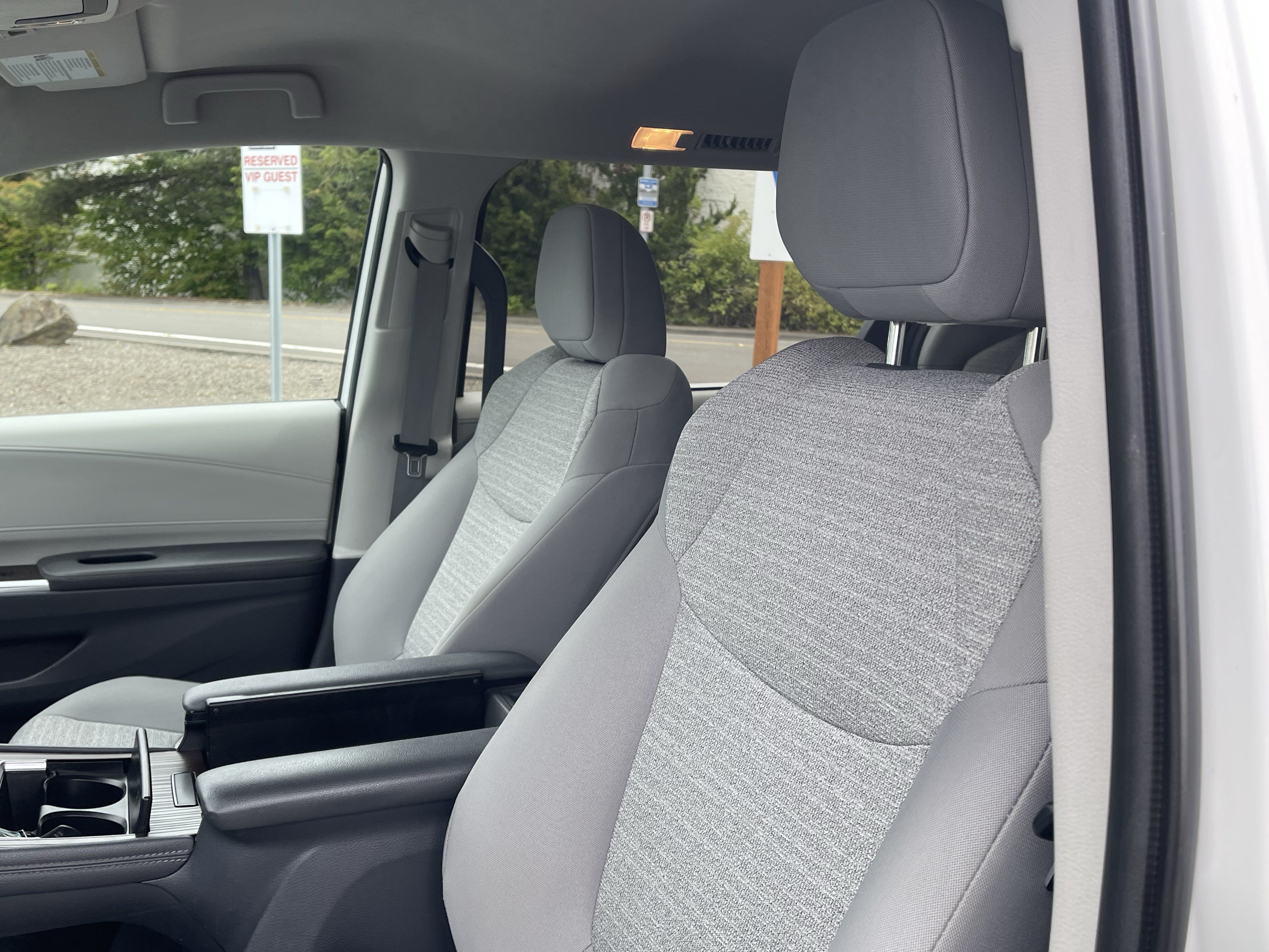 Used 2021 Toyota Sienna LE FWD image 19