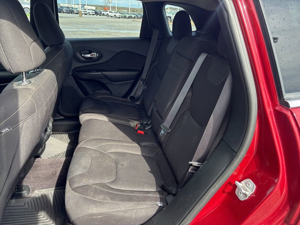 Used 2016 Jeep Cherokee Latitude image 14