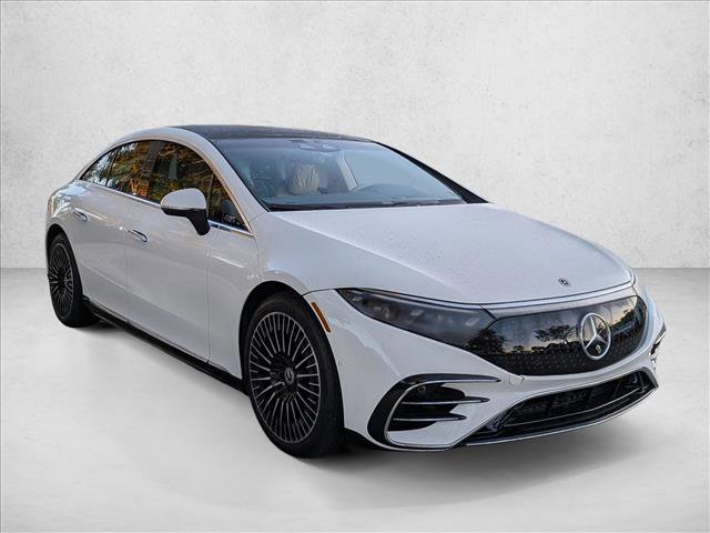 Used 2023 Mercedes-Benz EQS 580 4MATIC Sedan image 3