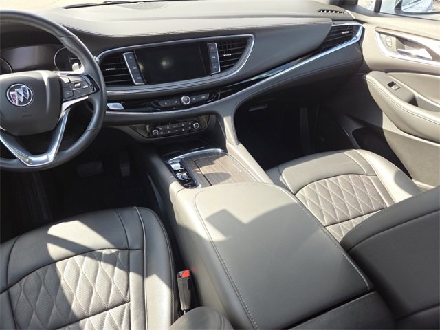 Used 2023 Buick Enclave Avenir w/ Avenir Technology Package image 32