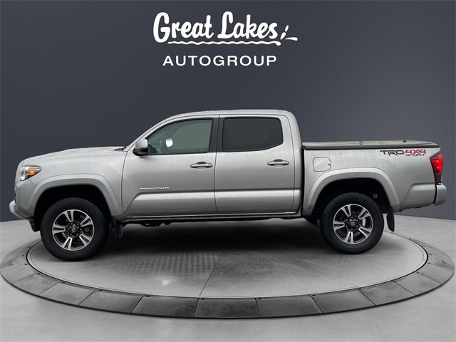 Used 2019 Toyota Tacoma TRD Sport image 2