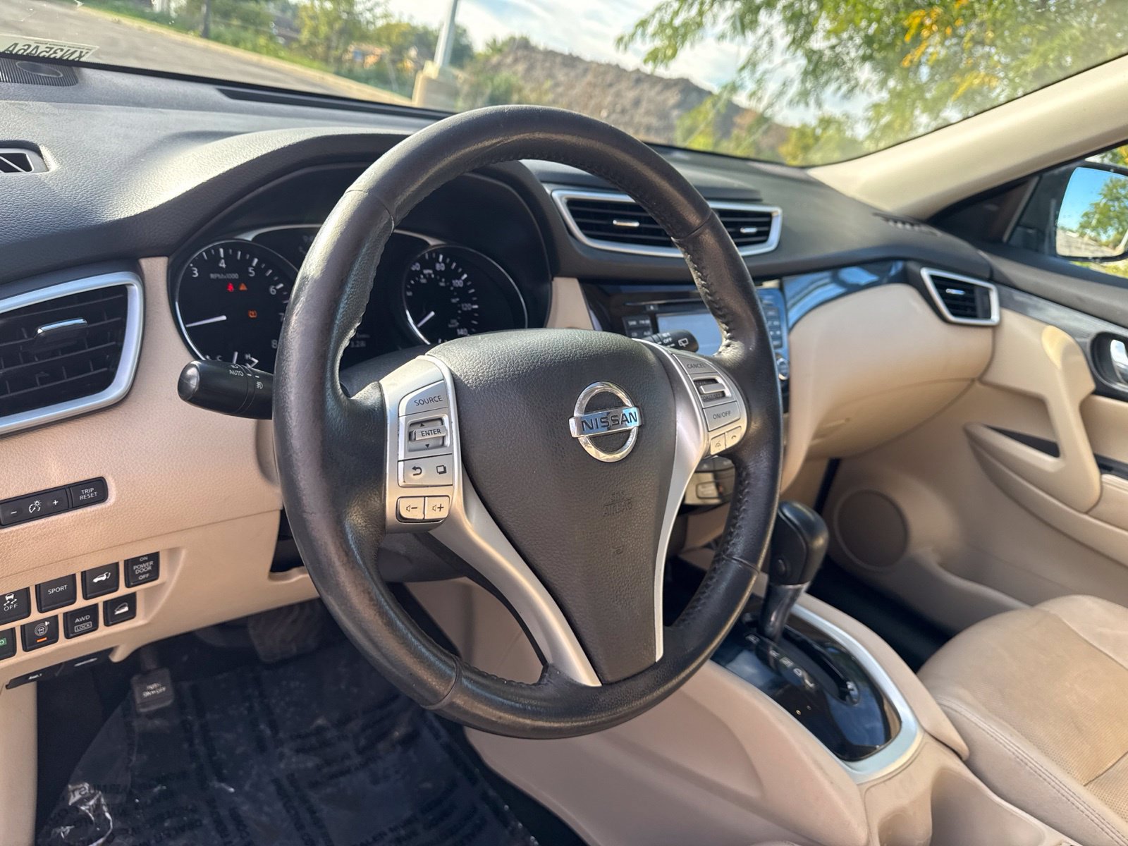 Used 2016 Nissan Rogue SL w/ SL Premium Package AWD/4WD image 15