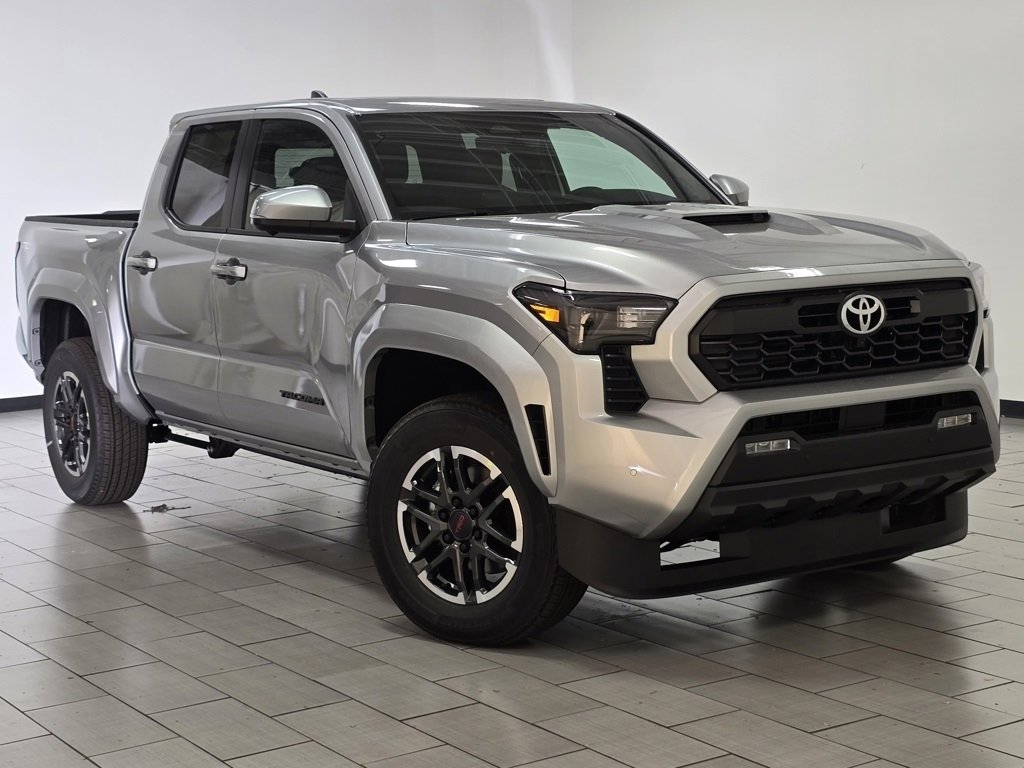 New 2025 Toyota Tacoma TRD Sport image 2