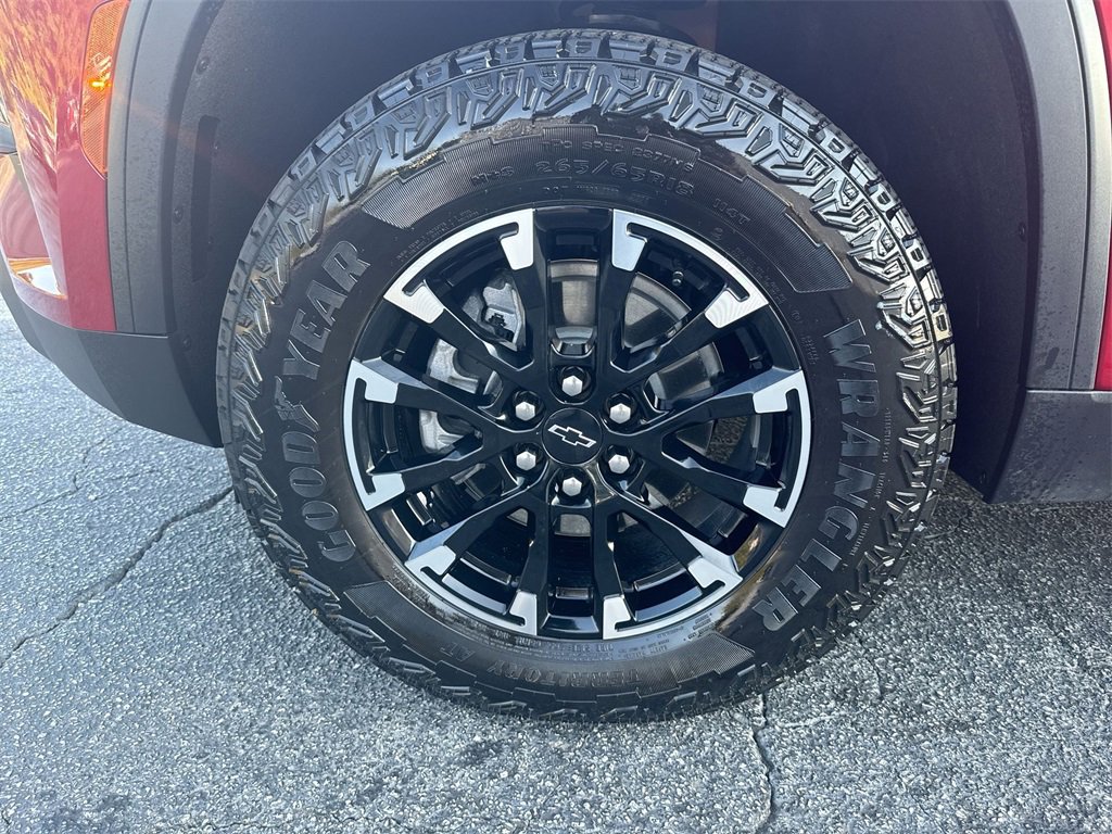 Used 2024 Chevrolet Traverse Z71 w/ LPO, Floor Liner Package image 12