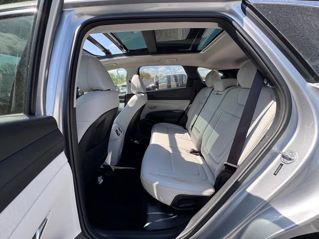 Used 2025 Hyundai Tucson Limited image 12