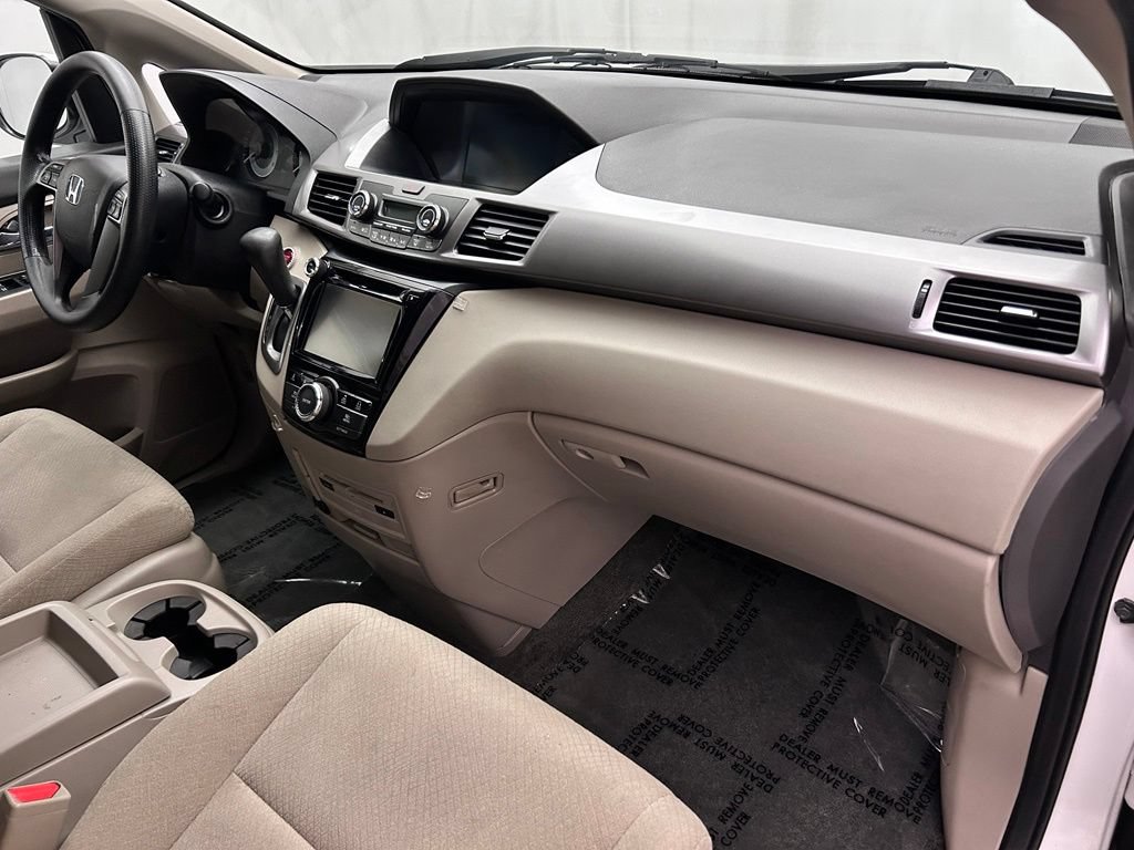 Used 2016 Honda Odyssey SE image 19