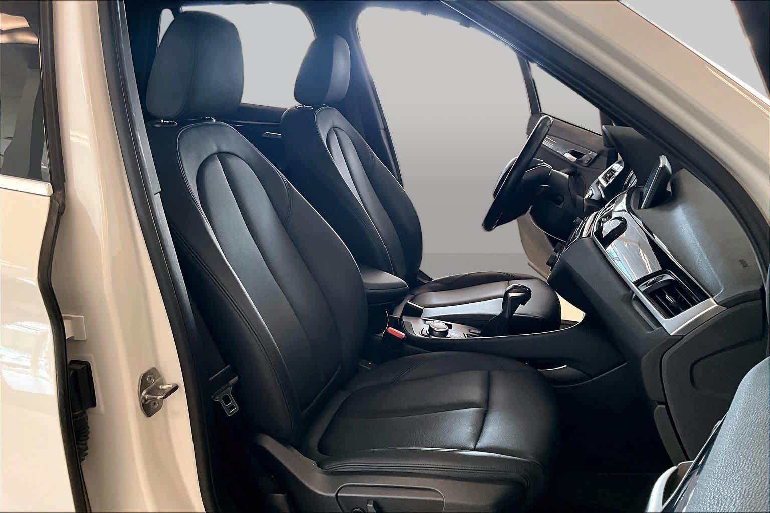Used 2019 BMW X1 sDrive28i w/ Convenience Package FWD image 8