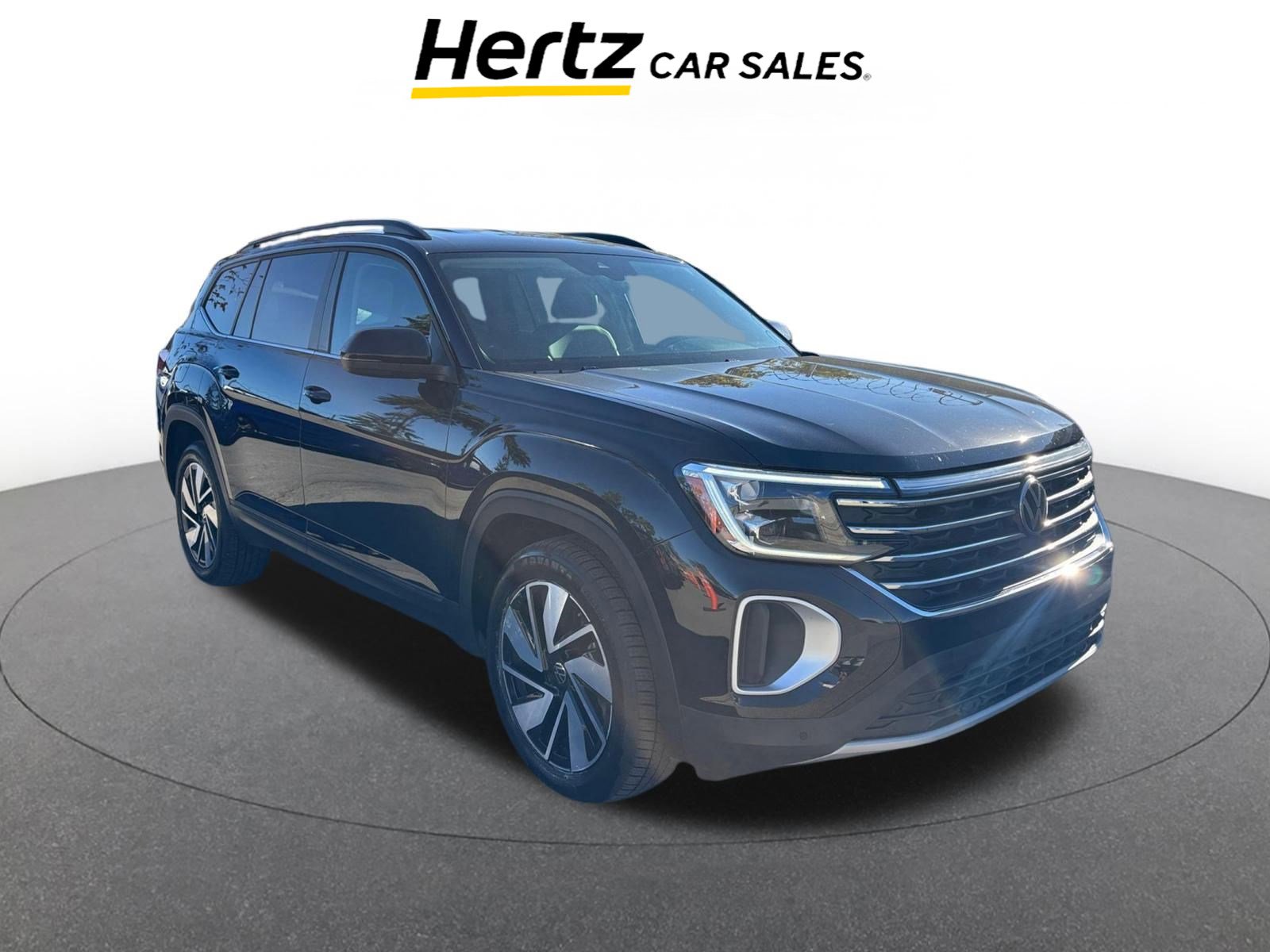 Used 2025 Volkswagen Atlas SE image 1