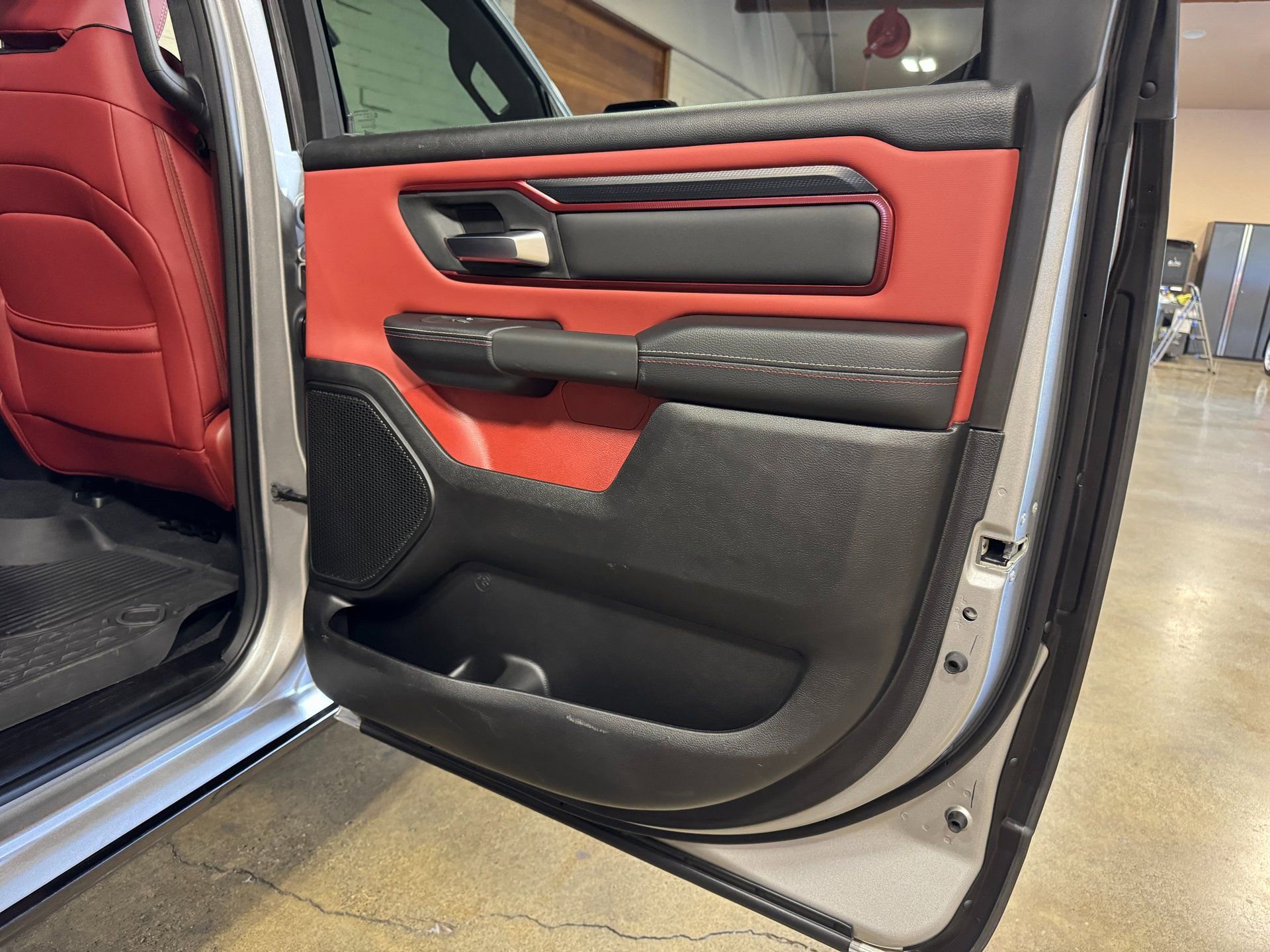 Used 2025 RAM 1500 Rebel AWD/4WD image 34