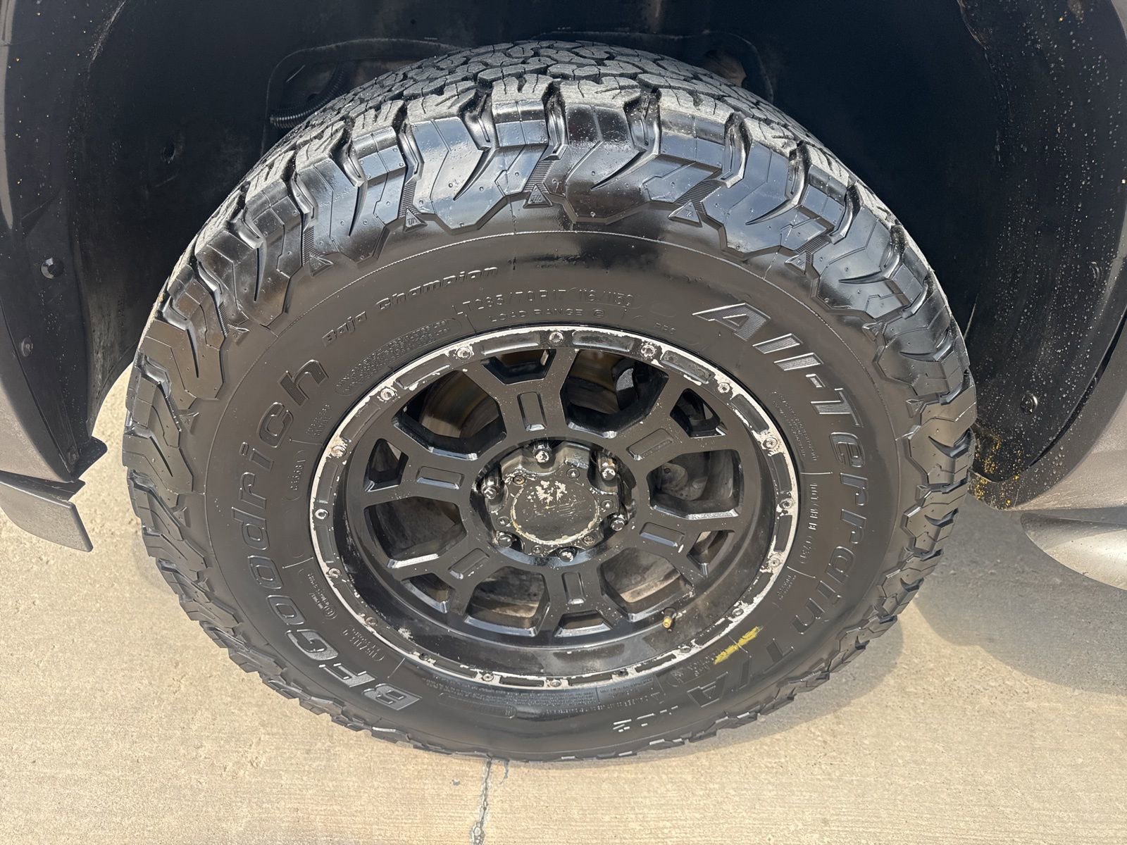 Used 2005 Chevrolet Avalanche LT w/ Preferred Equipment Group image 12