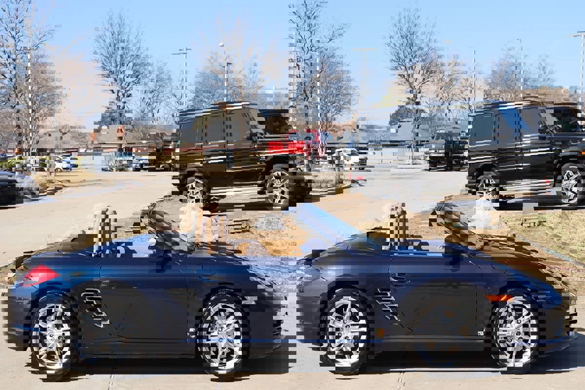 Used 2011 Porsche Boxster image 6