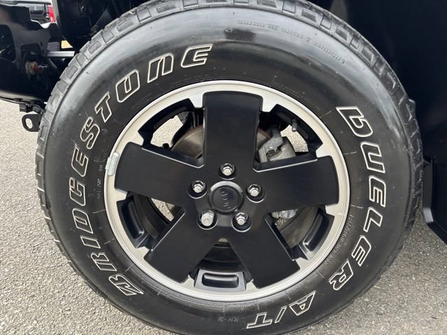 Used 2012 Jeep Wrangler Rubicon w/ Trailer Tow Group AWD/4WD image 11