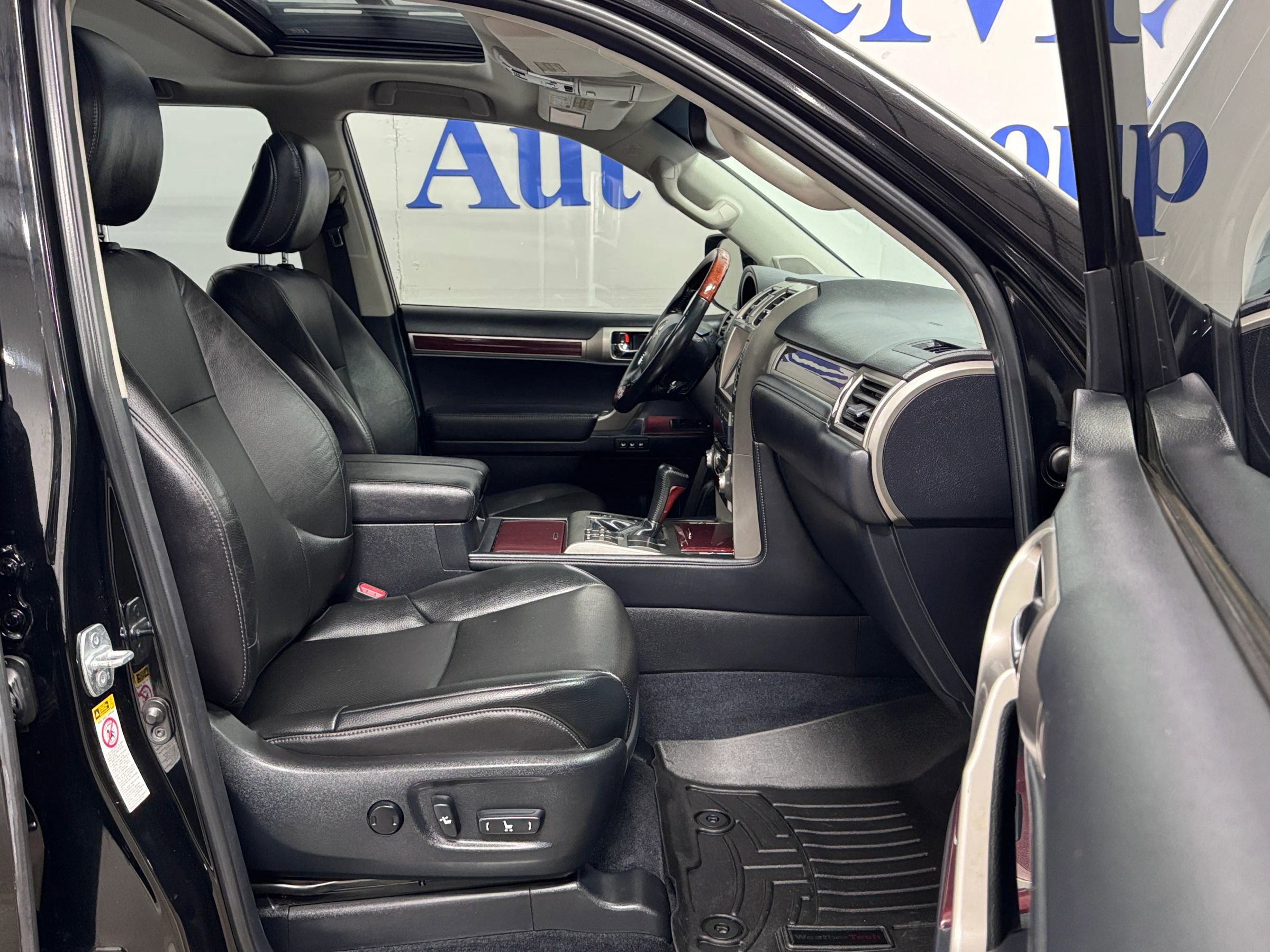 Used 2014 Lexus GX 460 Premium w/ Premium Package image 9