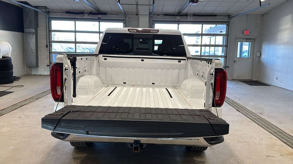 Used 2021 GMC Sierra 1500 SLT w/ SLT Premium Package AWD/4WD image 17