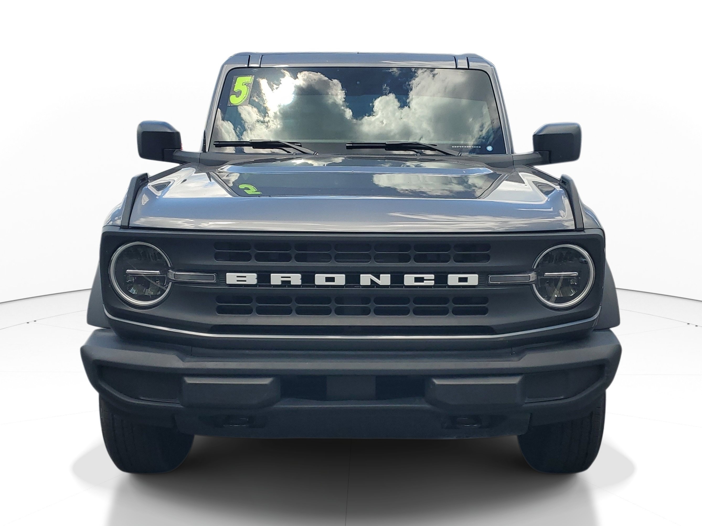 Used 2025 Ford Bronco 4-Door AWD/4WD image 2
