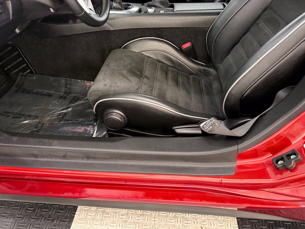 Used 2022 MAZDA MX-5 Miata Club RWD image 13
