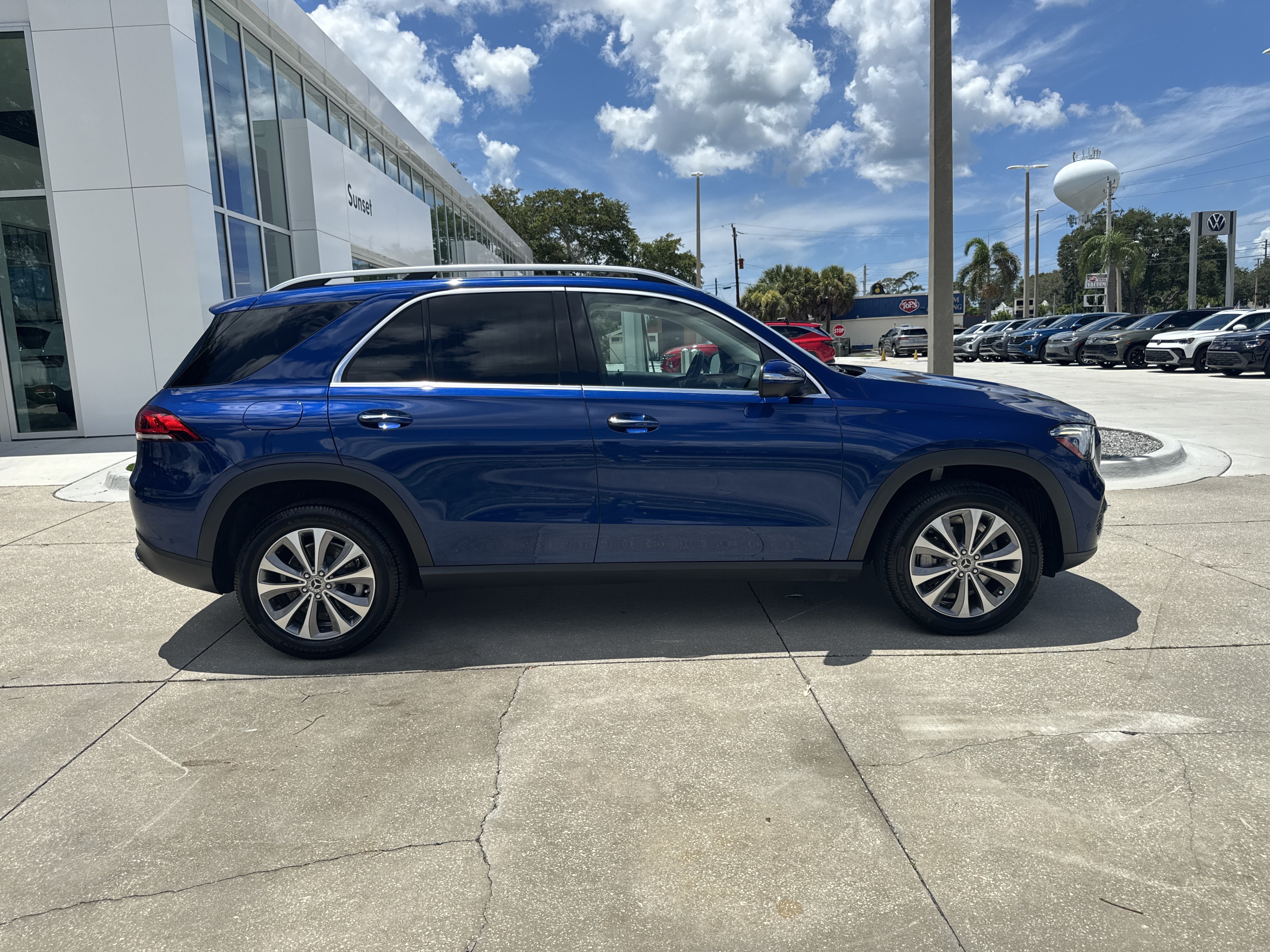 Used 2022 Mercedes-Benz GLE 350 image 3