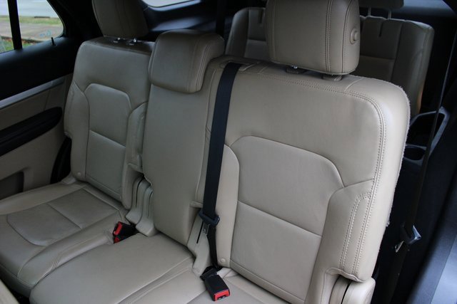 Used 2016 Ford Explorer XLT w/ Equipment Group 202A image 31