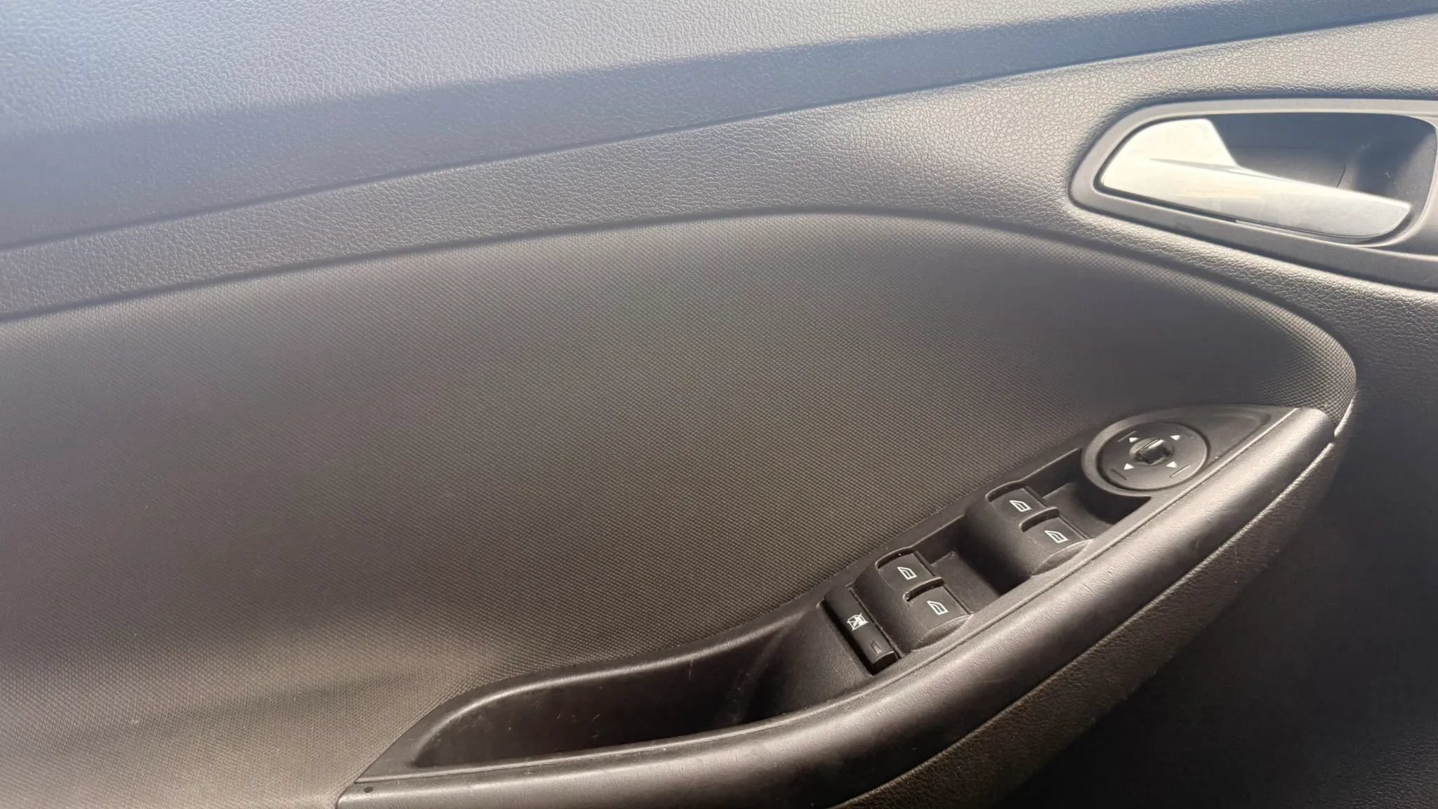 Used 2016 Ford Focus SE FWD image 26