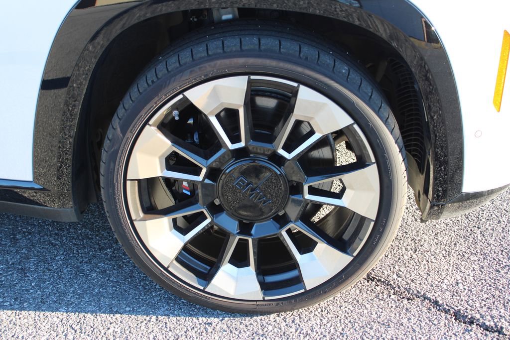 New 2023 BMW XM image 34