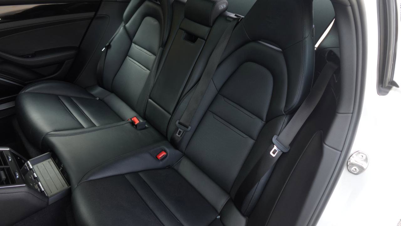 Used 2023 Porsche Panamera 4 w/ Premium Package image 14