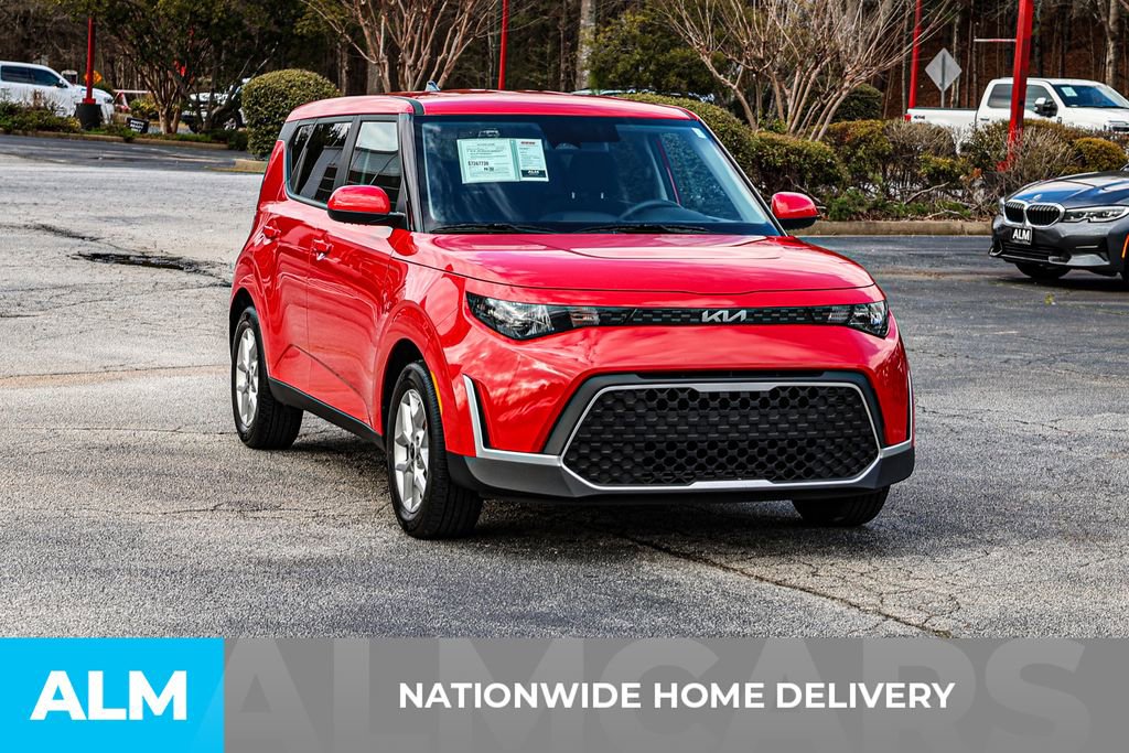 Used 2025 Kia Soul LX w/ LX Technology Package FWD image 5