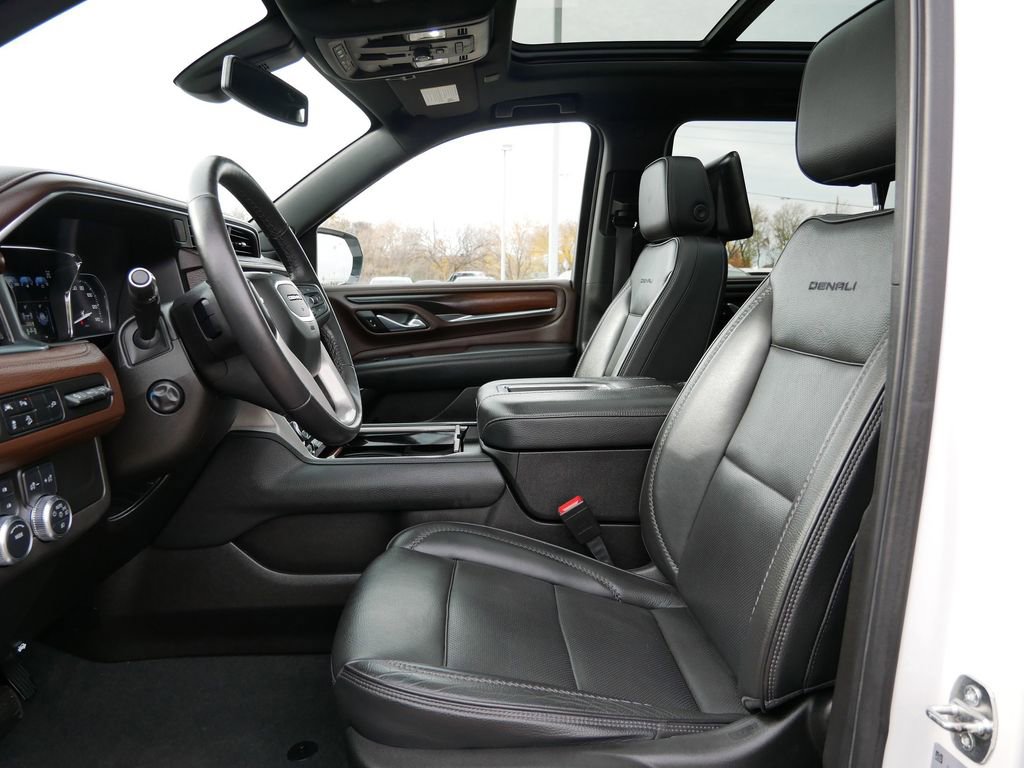 Used 2021 GMC Yukon XL Denali image 10