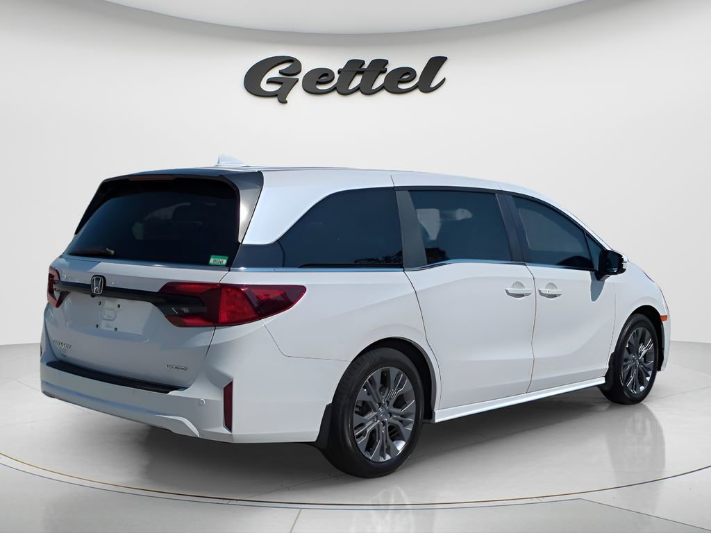 Used 2025 Honda Odyssey Touring image 5