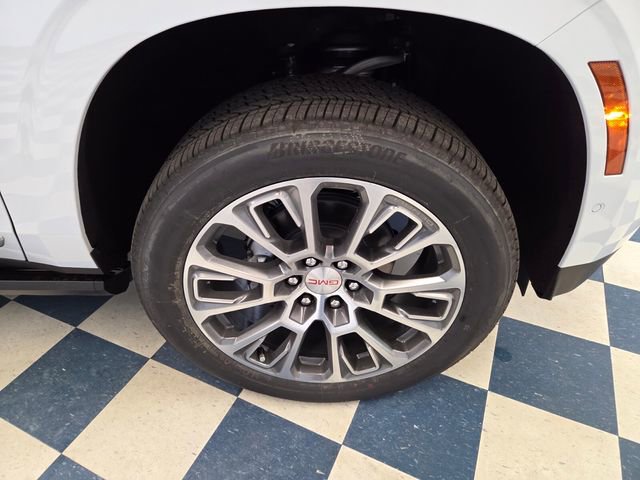 New 2026 GMC Yukon XL Denali w/ Denali Reserve Package image 10