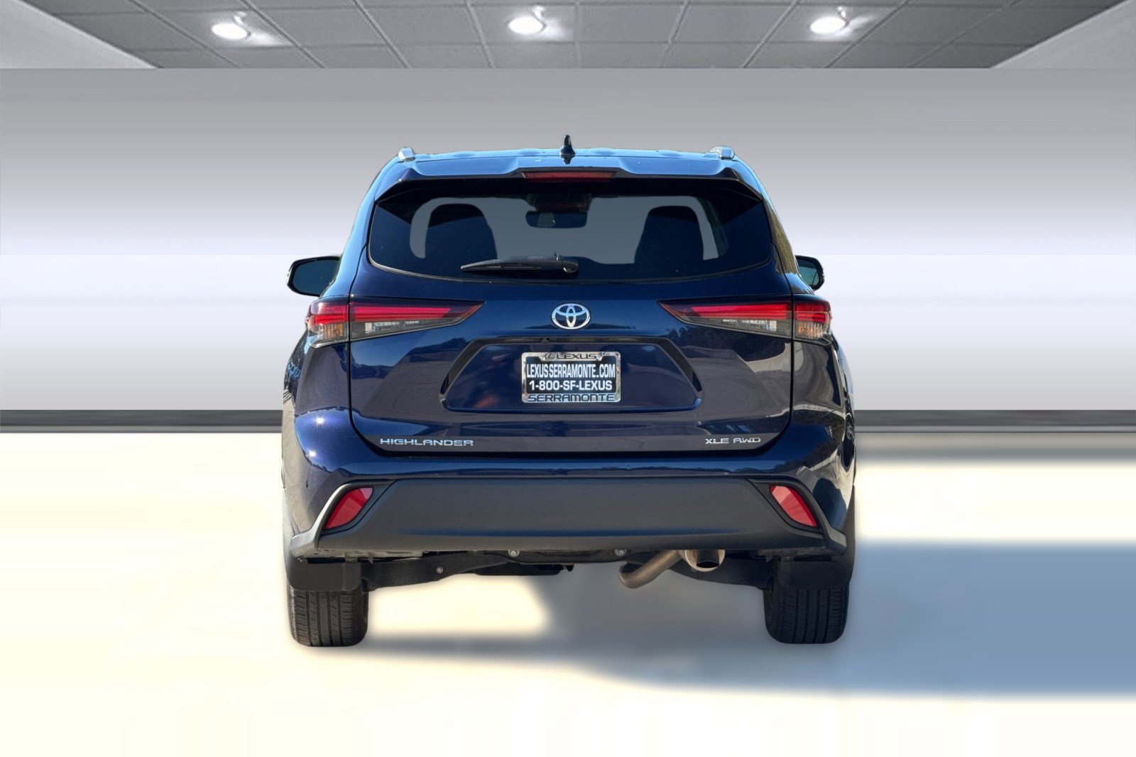 Used 2024 Toyota Highlander XLE image 9