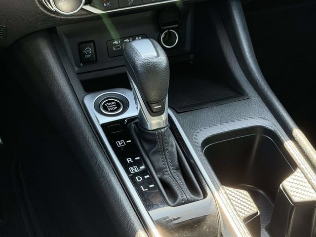Used 2024 Nissan Sentra SV FWD image 22