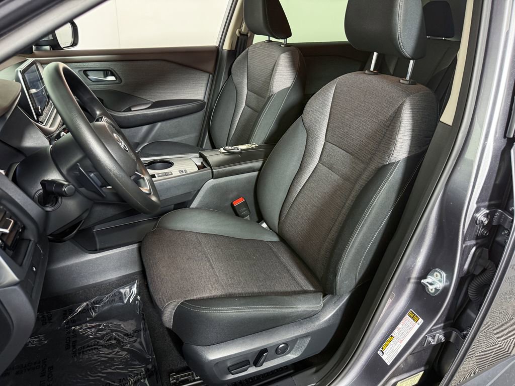 Certified 2022 Nissan Rogue SV image 16