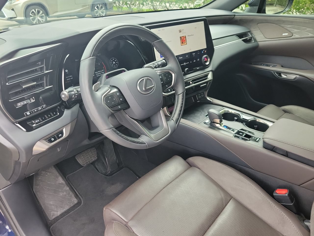 Used 2025 Lexus RX 350 FWD image 15